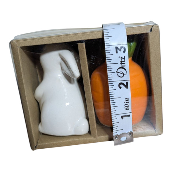 Rabbit And Carrot Salt and Pepper Shaker -Brand New Sealed -White and Orange - Picture 4 of 5